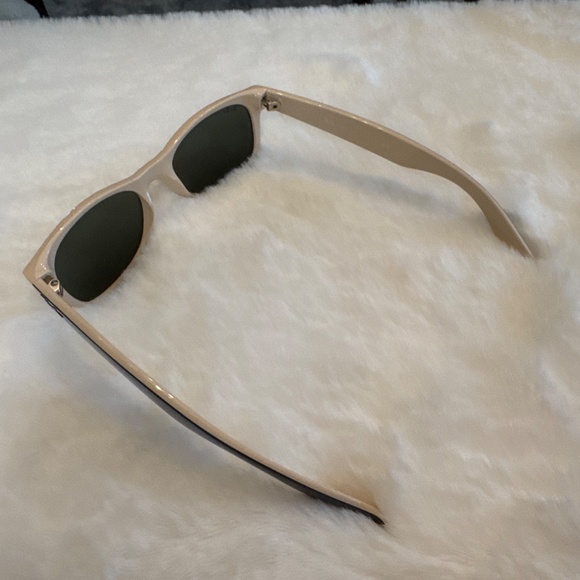 Ray-Ban RB2132 New Wayfarer Square - Picture 3 of 4